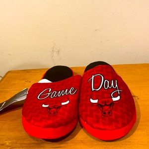Women's Red Licensed NBA Chicago Bulls Game Day XL Slippers size 11-12 NWT